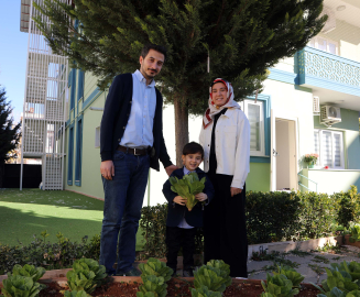 Diyabetli çocuklarına kreş bulamayan çift, işlerinden istifa edip kendi merkezlerini açtı