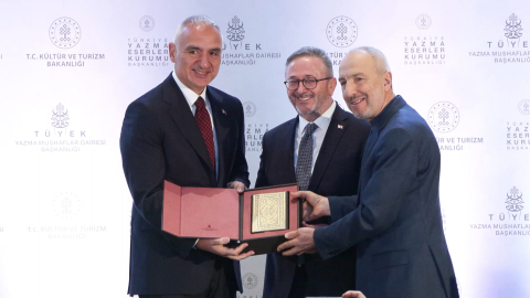 İstanbul - Bakan Ersoy 'Mehmed Şevki Efendi-Mushaf-ı Şerif' kitap tanıtım programına katıldı