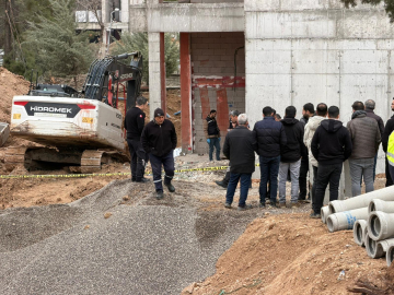 İş makinesiyle duvar arasında sıkışan işçi öldü