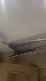 Bursa'da yeni bir binadaki dairenin tavanı çöktü; o anlar kamerada