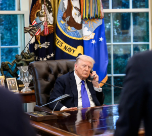 Trump, Meksika Devlet Başkanı Sheinbaum ile görüştü