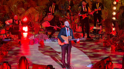 Şarkıcı Berkay, Ankara'da dinleyicileriyle buluştu