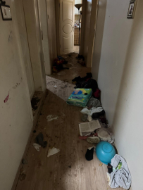 8 aydır kirasını ödemedikleri daireyi 'çöp eve' çevirdiler