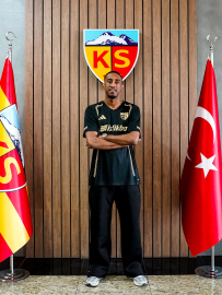 Zecorner Kayserispor, Joshua Brenet ile sözleşme imzaladı