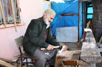 Yolun karşısına geçerken TIR’ın çarptığı yaya öldü; aynı yolda eşine de otomobil çarpmış /Ek fotoğraf
