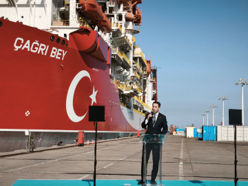 Bakan Bayraktar: Türkiye Cumhuriyeti tarihinin en büyük projesi Mersin'de hayata geçiyor (2)