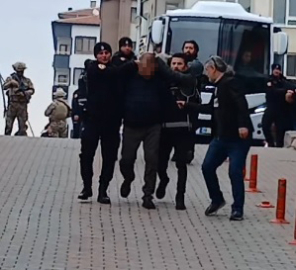 Suç örgütlerine yönelik operasyonda gözaltına alınan 9 şüpheli adliyede