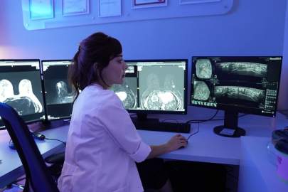 ‘Otomatik Meme Ultrasonu, kanserde erken tanı oranlarını artırıyor’