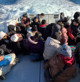 Milas’ta mahsur kalan 44 kaçak göçmen kurtarıldı