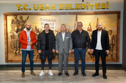 Uşakspor'da Başkan ve Teknik Adam kavgasına rağmen takım kazanmaya devam ediyor