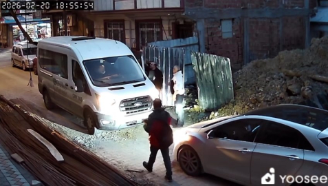 İstanbul - Sultangazi'de kavgayı görüntüleyen kadının darbedildiği iddiası: Dövüldüğüm yeri çekmedi, kayıtları karşı tarafa veriyor