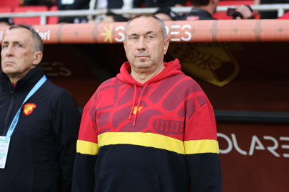 Göztepe Teknik Direktörü Stoilov'dan taraftara mesaj var