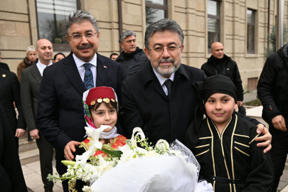 Bakan Yumaklı, Eskişehir’de