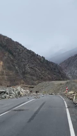 Artvin-Şavşat kara yolu heyelan nedeniyle ulaşıma kapandı