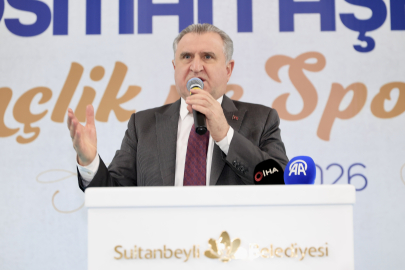 Gençlik ve Spor Bakanı Bak, gençlerle iftar yaptı