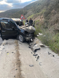 İstanbul- Arnavutköy'de hafriyat kamyonu ve hafif ticari araç çarpıştı: 1 ölü, 2 yaralı