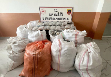 Van'da 3 milyon 450 bin TL'lik gümrük kaçağı eşya ele geçirildi
