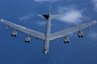 ABD'ye ait 'B-52' bombardıman uçakları İngiltere'deki RAF Fairford Üssü'ne ulaştı