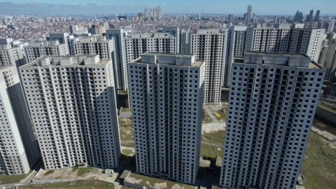 İstanbul - Esenyurt'ta 15 yıldır inşaatı süren gökdelenleri yapan şirkete soruşturma; kayyım atandı