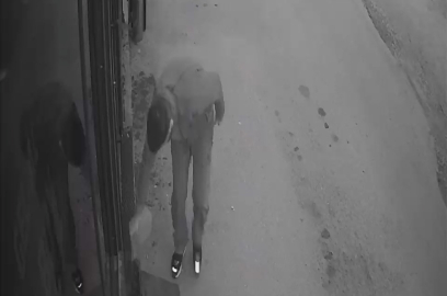 Bursa’da pizza zincirinin eski çalışanı 2 şubeyi kundakladı; o anlar kamerada