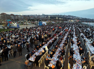 Tekirdağ sahilindeki iftar buluşmasına 8 bin kişi katıldı