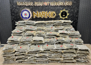 İstanbul- Küçükçekmece'de operasyonda 527 kilo uyuşturucu ele geçirildi; 7 şüpheli tutuklandı
