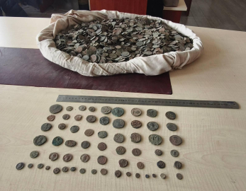 İstanbul - Sancaktepe'de düzenlenen operasyonda 8 bin 582 tarihi eser ele geçirildi / Görüntü eklendi