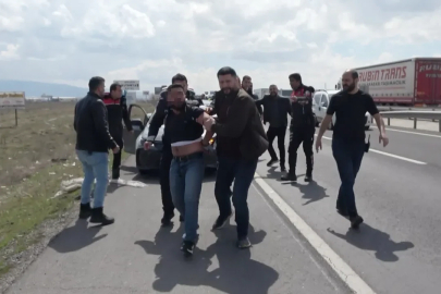 Kaçarken otomobiliyle 2 araca çarpan sürücü, 30 kilometrelik takiple yakalandı