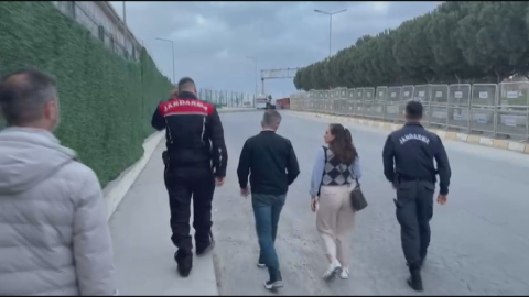 İstanbul - İBB'ye yönelik 'Yolsuzluk' davasının duruşmasına sahte basın kartıyla giren şüpheli yakalandı