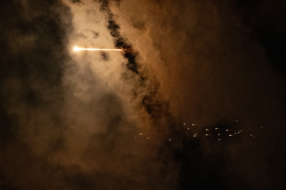 Yemen'deki Husiler, İsrail'e füze fırlattı