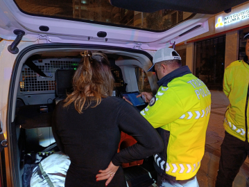 Trafik denetiminde ehliyeti iptal edildi, 'Beni çekmeyin, avukatım' dedi