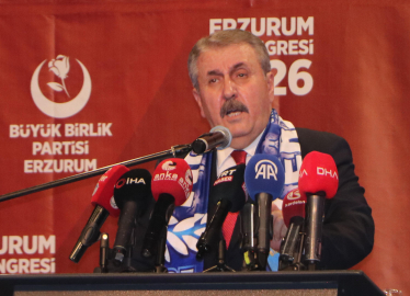 Destici: Türkiye, emperyal ajandanın veya haksız bir işgal stratejisinin 'cephe ülkesi' olmamalı