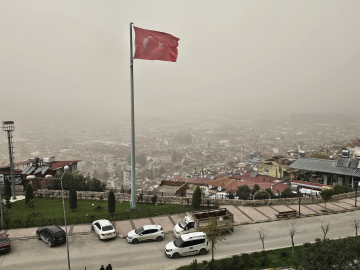 Hatay'da toz taşınımı etkisini sürdürüyor