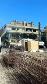 Avcılar’da kentsel dönüşüme giren bina tek darbeyle yıkıldı