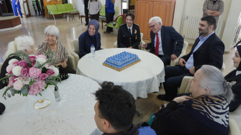 Polis Teşkilatı'nın 181'inci yılında Etiler Huzurevi'nde kalan emekli personele ziyaret