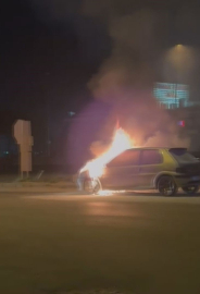 Silivri'de seyir halindeki otomobil alev alev yandı