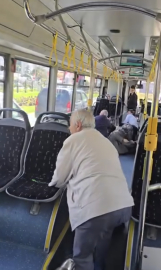 Beşiktaş'ta kurşun isabet eden İETT otobüsünde yolcular panik yaşadı