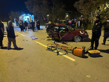 Antalya'da otomobiller çarpıştı: 1 ölü, 5 yaralı