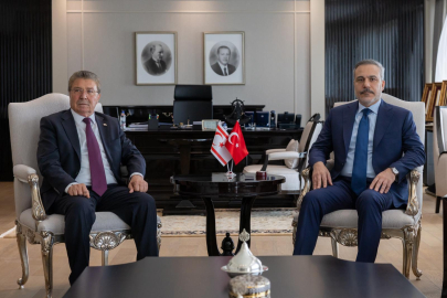 Bakan Fidan, KKTC Başbakanı Üstel ile görüştü