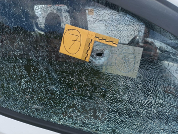 Yanındaki kadını öldürüp, intihar girişiminde bulundu