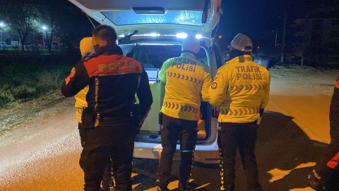 Alkolmetreye üflemeyen ehliyetsiz sürücüye 200 bin TL ceza