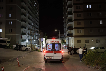 İzmir’de 28 öğrenci, gıda zehirlenmesi şüphesiyle hastaneye kaldırıldı