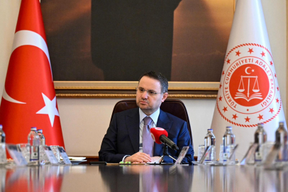 Bakan Gürlek: Avukatlarımızın son zamanlarda yaşadığı sorunları çok iyi biliyoruz