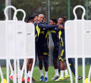 Fenerbahçe, Çaykur Rizespor maçı hazırlıklarını tamamlayarak kampa girdi