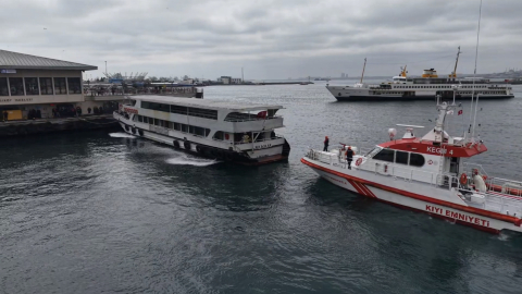 Kadıköy'de yolcu teknesinde çıkan yangın söndürüldü