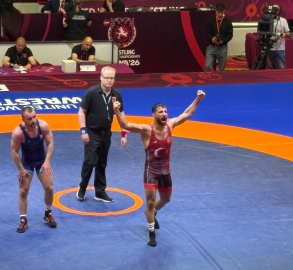 Murat Fırat, Avrupa Güreş Şampiyonası'nda finale yükseldi / Video eklendi