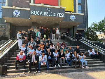 Buca Belediyesi'ndeki memurların eylemi sürüyor