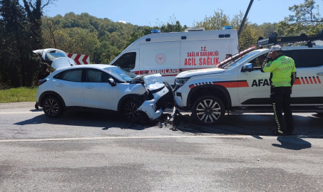 Sapanca'da kaza; 4 yaralı