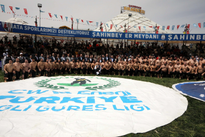 Geleneksel yağlı güreş müsabakaları Gaziantep’te başladı