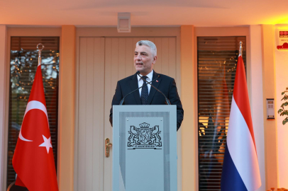Bakan Bolat: Hollanda Türkiye'deki yatırımlarda 32 milyar dolarla birinci sırada
